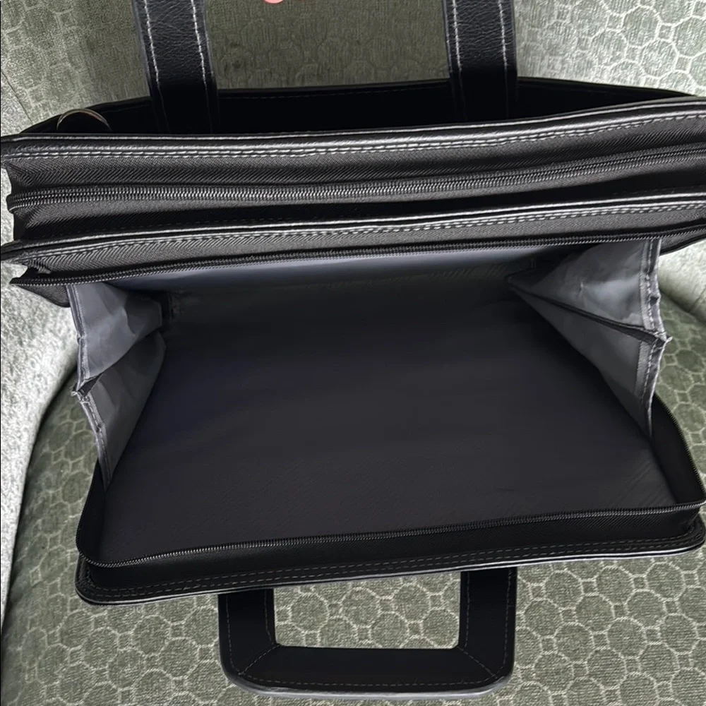 Samsonite Black Briefcase Sleek Professional Design